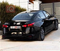 نيسان ألتيما